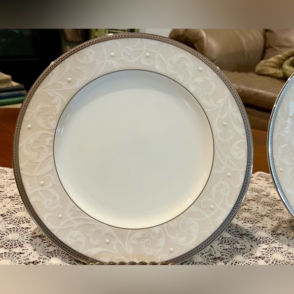 4 - Noritake “Satin Lace” Plates NWT - Picture 4 of 6